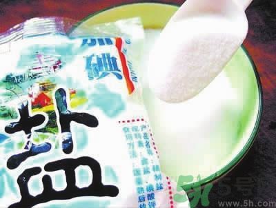 新衣服要不要洗了再穿？新衣服不洗可以穿嗎？