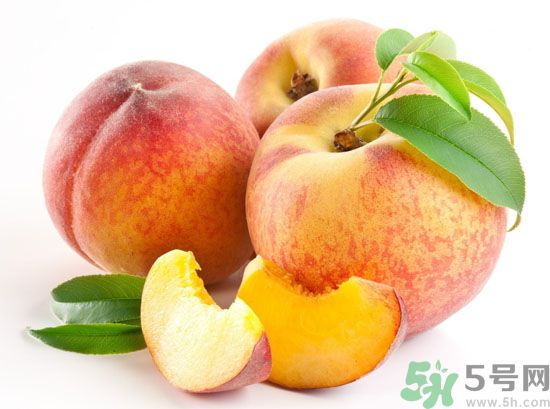 桃子吃多了容易便秘嗎？桃子吃多了會肚子疼嗎？