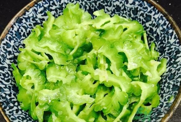 吃苦瓜可以祛痘嗎？苦瓜怎樣吃可以祛痘？