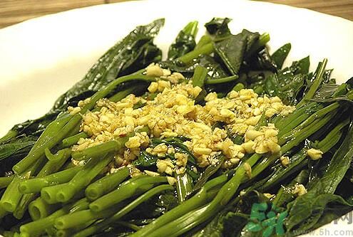 炒空心菜發(fā)黑怎么辦？空心菜怎么炒不發(fā)黑？