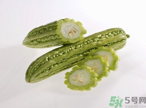 茉莉花綠茶加苦瓜能減肥嗎？茉莉花和苦瓜泡水喝嗎？