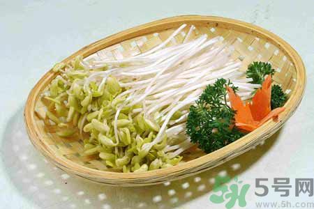 炒豆芽菜欠火候可以吃嗎？炒豆芽菜沒熟可以吃嗎？