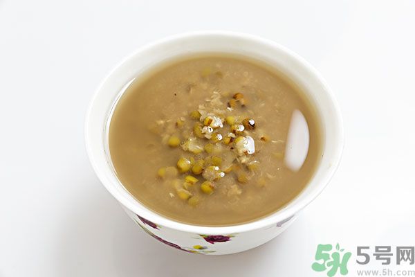 綠豆煮出來為什么是紅色的？怎么煮綠豆湯不發紅？