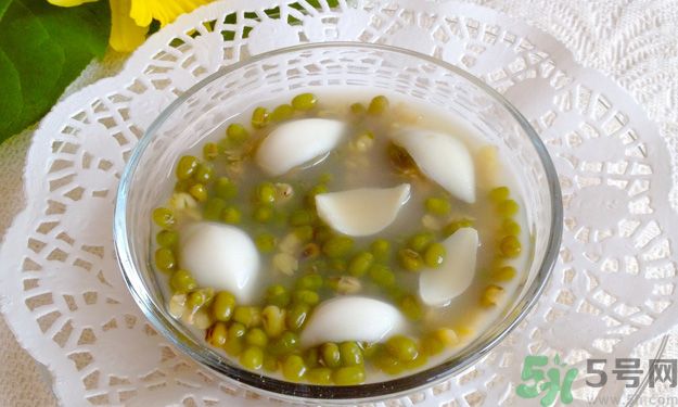 綠豆煮出來為什么是紅色的？怎么煮綠豆湯不發紅？
