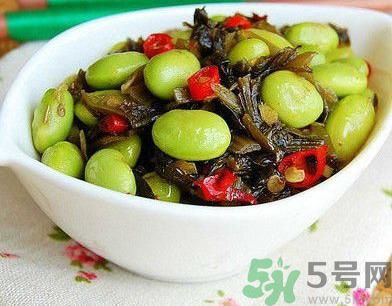芥菜與鯽魚可以一起吃嗎？芥菜和鯽魚一起吃好不好？