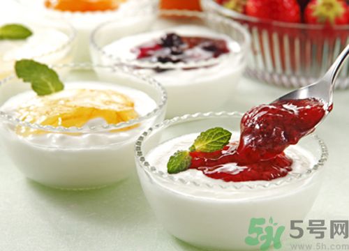 剛吃了消炎藥能喝酸奶嗎？剛吃了消炎藥喝酸奶會(huì)怎么樣？
