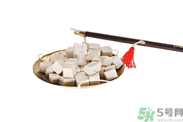 夏天吃茯苓好嗎？夏天吃茯苓有什么好處？
