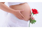 陜西最美媽媽是誰？陜西最美媽媽當街哺乳被棄女嬰是怎么回事？