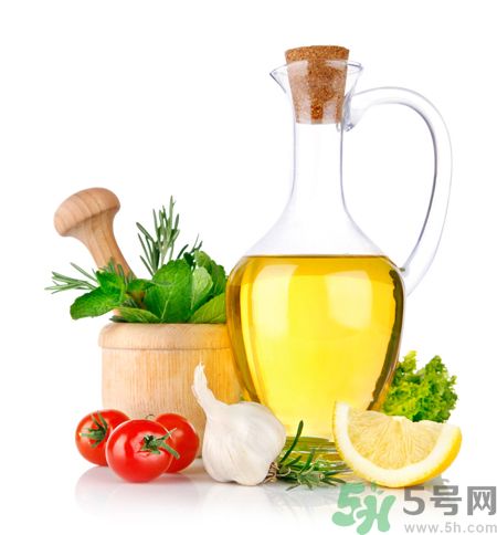 夏天吃橄欖油好還是調(diào)和油好？夏天吃橄欖油好嗎？