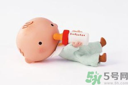 寶寶夏季中暑的原因？寶寶夏季中暑了怎么辦？