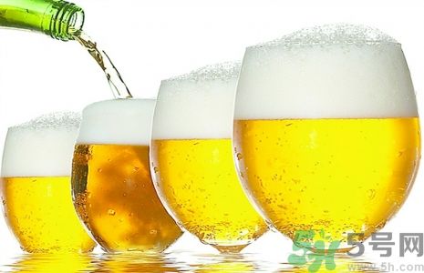 過期啤酒能喝嗎？過期啤酒喝了會怎么樣？