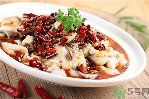 吃魚的時候能喝茶嗎？吃魚可以喝茶嗎？
