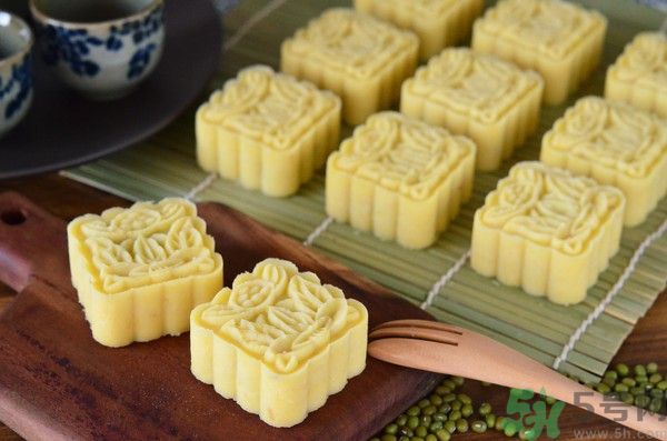 吃綠豆糕可以喝酸奶嗎？吃綠豆糕喝酸奶好不好？