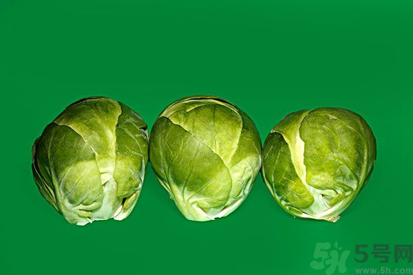 包菜外面爛了還能吃嗎？包菜里面有花可以吃嗎？