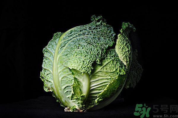包菜外面爛了還能吃嗎？包菜里面有花可以吃嗎？