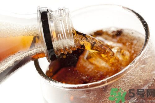 可樂沒氣了還能喝嗎？可樂沒氣了可以喝嗎？