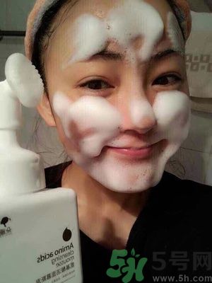 優美成分零負擔清透水感凝霜適合什么年齡？優美成分零負擔清透水感凝霜怎么樣？