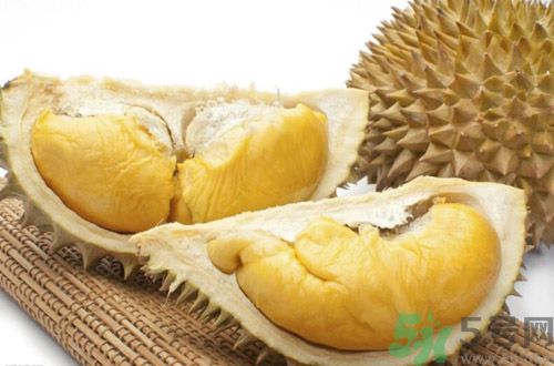 榴蓮可以和酸奶一起吃嗎？吃榴蓮可以喝酸奶嗎？