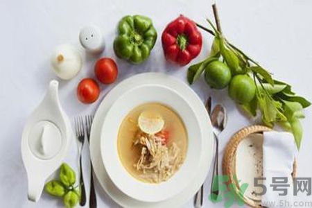 夏天吃什么養(yǎng)胃？夏天養(yǎng)胃要注意什么？