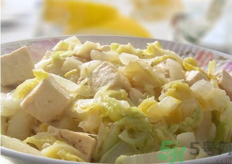 包菜可以和豆腐一起炒嗎？包菜能和豆腐一起吃嗎？