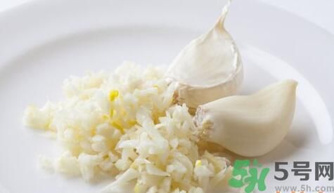 粽子可以和蒜瓣一起吃嗎？粽子和蒜瓣一起吃好嗎？