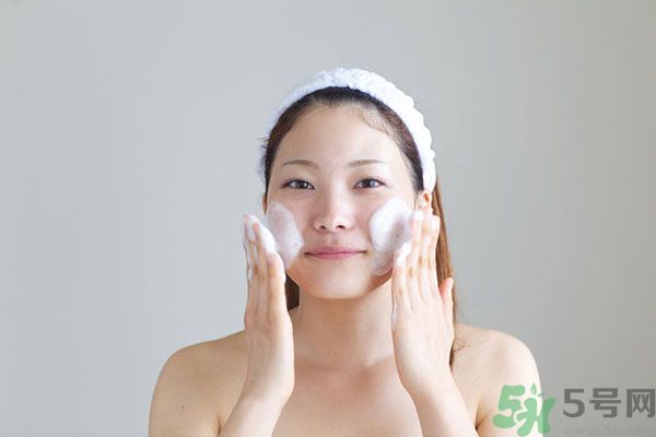 洗臉用什么醋最好？洗臉用白醋好還是米醋好？