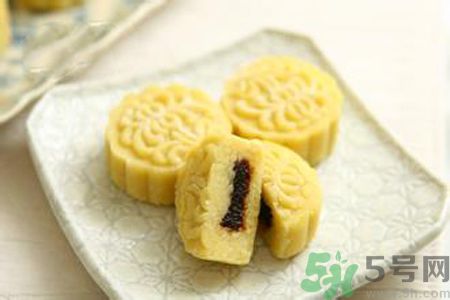 喝中藥期間可以吃綠豆糕嗎？吃中藥能不能吃綠豆糕？