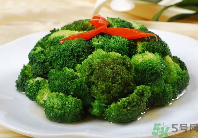 吃西蘭花可以豐胸嗎？吃西蘭花有豐胸作用嗎？