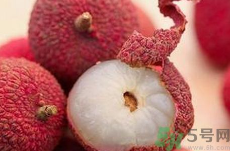 吃荔枝可以喝牛奶嗎？吃完荔枝喝牛奶好不好？