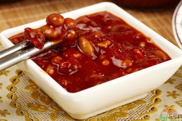 豆瓣醬的做法？豆瓣醬和黃豆醬的區(qū)別？