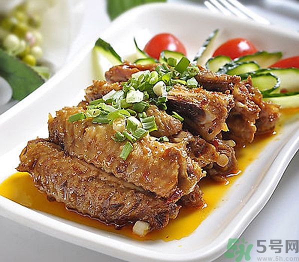 豆瓣醬的做法？豆瓣醬和黃豆醬的區別？
