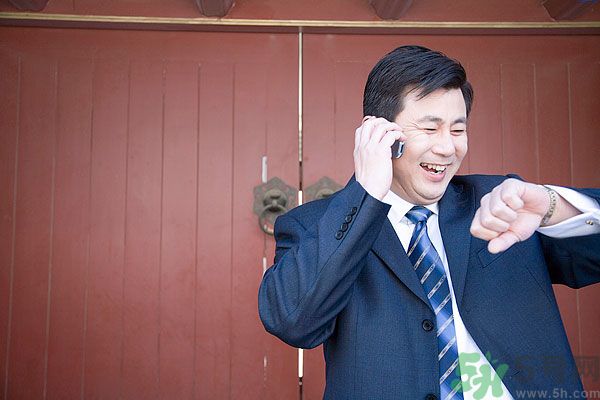 為什么中年人容易出軌？中年人出軌是什么原因？