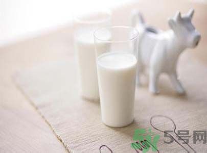 燒水壺可以煮牛奶嗎？燒水壺煮的牛奶可以喝嗎？