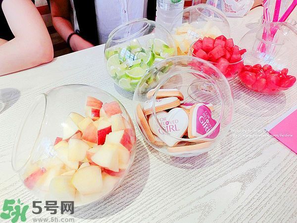 寵愛之名寵愛女孩面膜怎么樣？寵愛女孩礦物云絲面膜好用嗎？