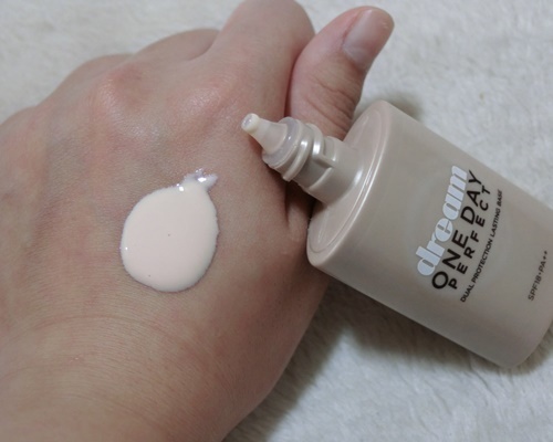 美寶蓮夢幻奇跡控油透潤持妝乳怎么樣？好用嗎？