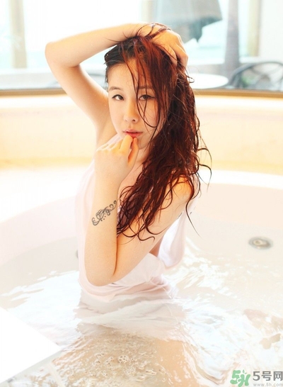 女性月經期間可以做愛嗎？月經期間做愛女性會得婦科病嗎？