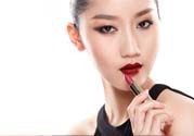 唇色深的人適合什么顏色的口紅？如何挑選口紅的顏色？