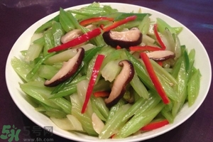 芹菜和香菇能一起吃嗎?芹菜和香菇有什么營養