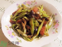 芹菜和香菇能一起吃嗎?芹菜和香菇有什么營養
