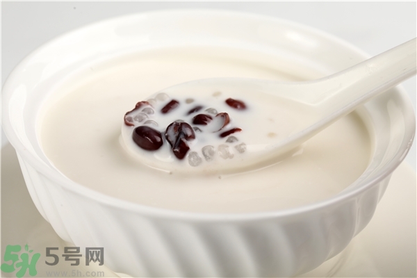 打噴嚏真的是有人在想你嗎？打噴嚏是有人罵你嗎？