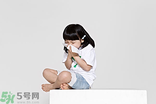 打噴嚏真的是有人在想你嗎？打噴嚏是有人罵你嗎？