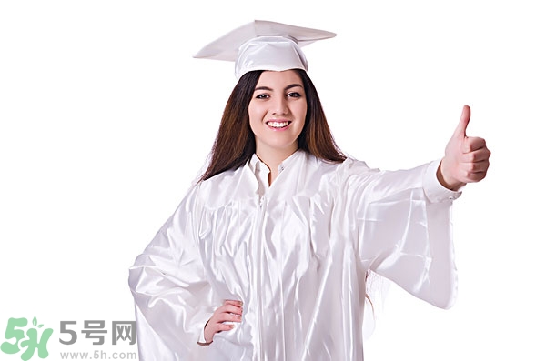 高中女生很矮還能長高嗎？高中女生矮怎么辦？