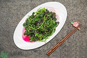 莧菜吃多了有什么壞處？莧菜吃多了大便紅色好嗎？
