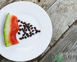如何辨別催熟的西瓜？催熟的西瓜是什么樣的？
