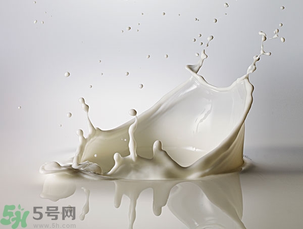 一天喝多少牛奶最好？牛奶一天喝多少合適？