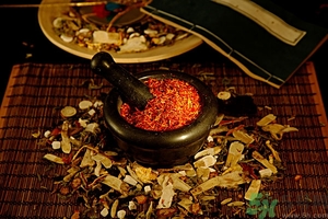 陳皮長(zhǎng)霉還可以吃嗎？陳皮上有發(fā)霉了怎么辦？