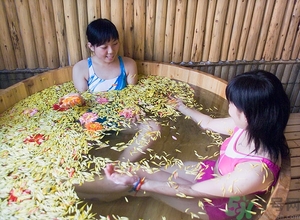 洗澡耳朵進(jìn)水了出不來(lái)怎么辦？洗澡時(shí)耳機(jī)進(jìn)水了怎么辦？