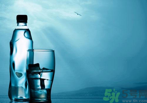 礦泉水和純凈水的區(qū)別是什么？礦泉水和純凈水哪個好？