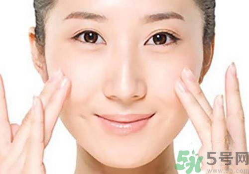 卸妝油怎么用？卸妝油的正確使用方法