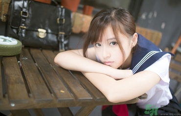 15歲月經推遲二個月正常嗎？15歲兩個月沒來月經是怎么回事？